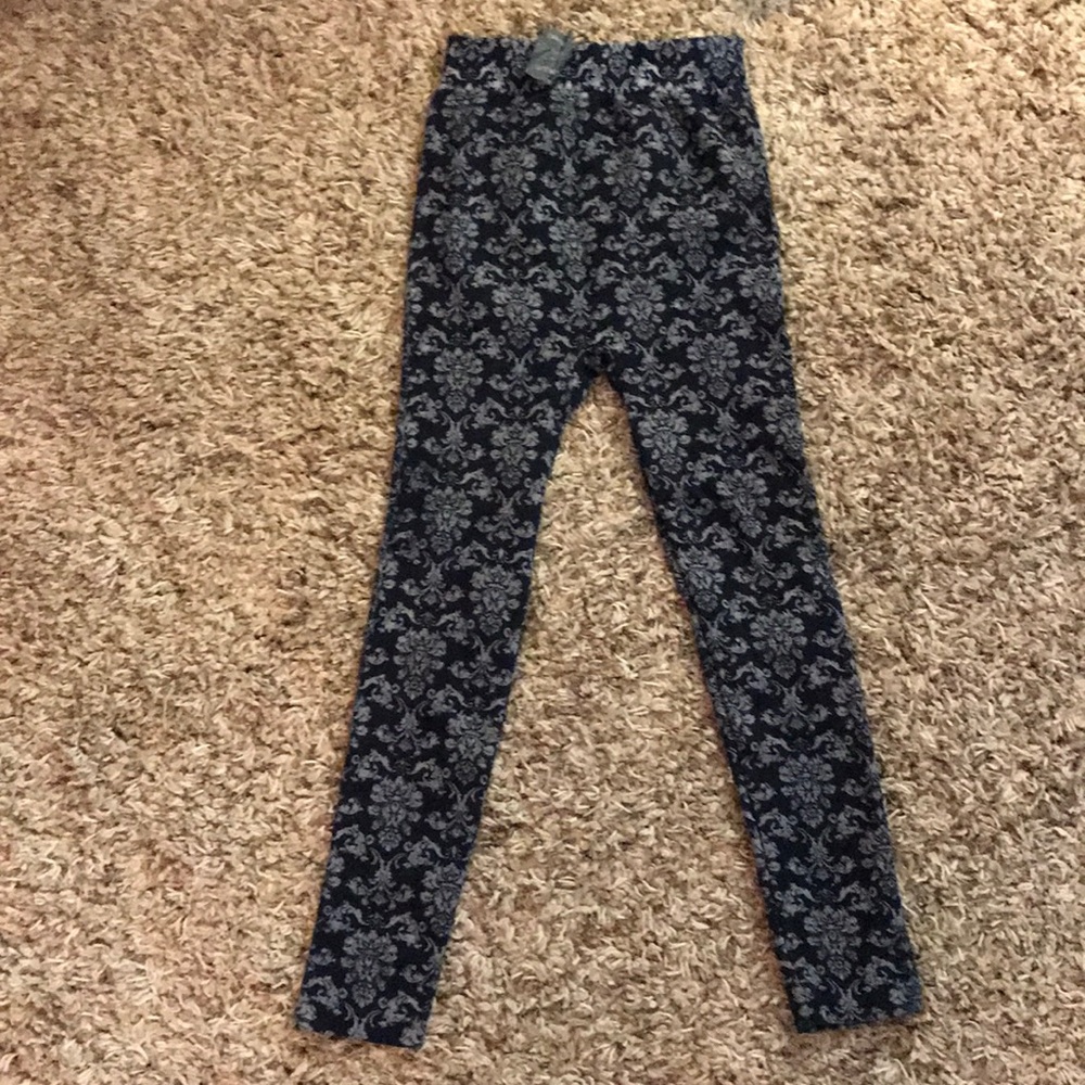 Fleur de lis high waisted leggings